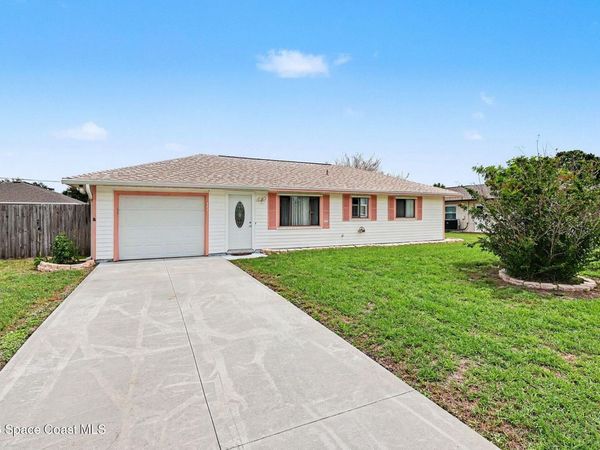 571 Firestone Street NE , Palm Bay, FL 32907