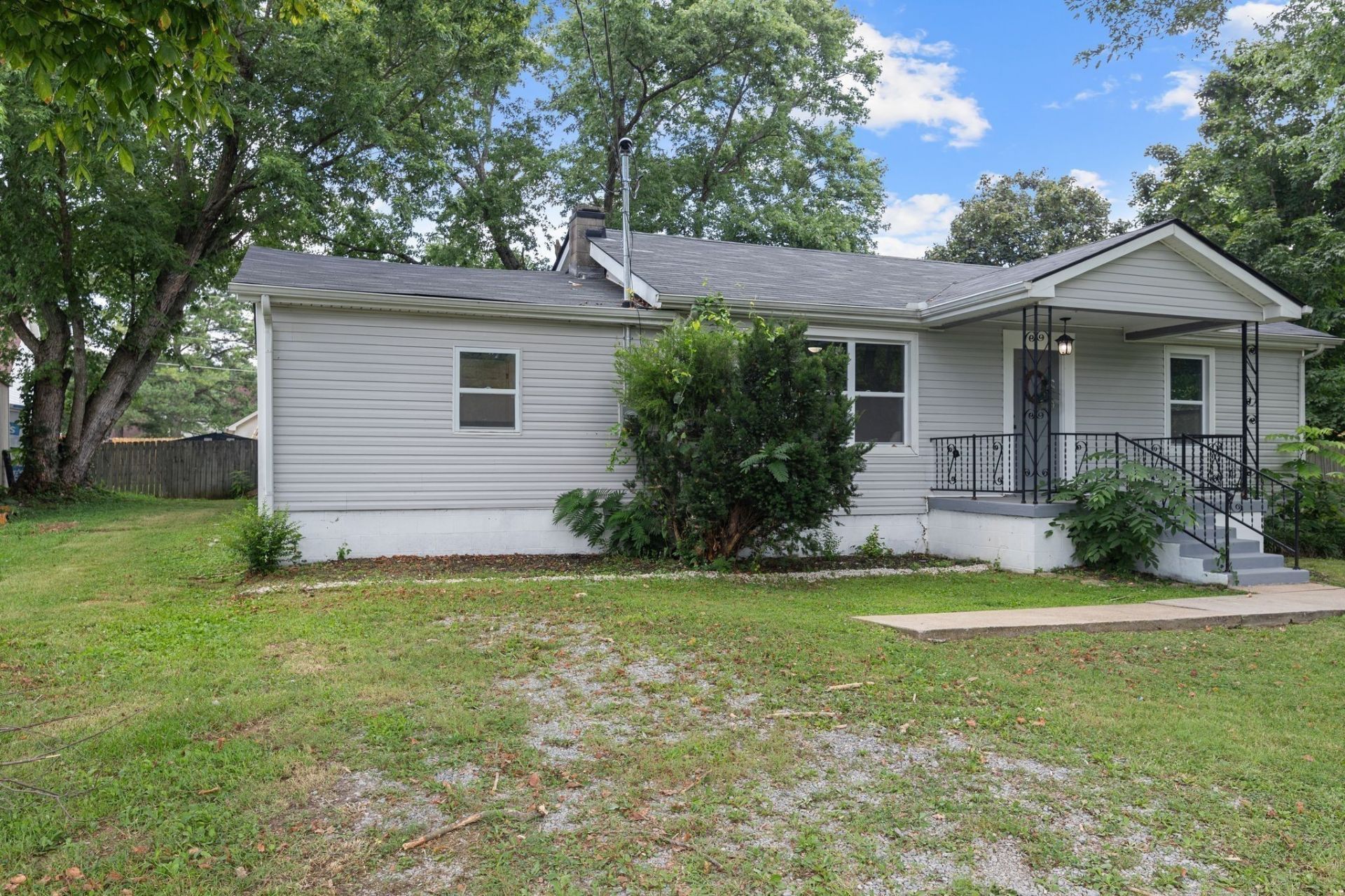 544 Stones River Rd , La Vergne, TN 37086 Main Photo