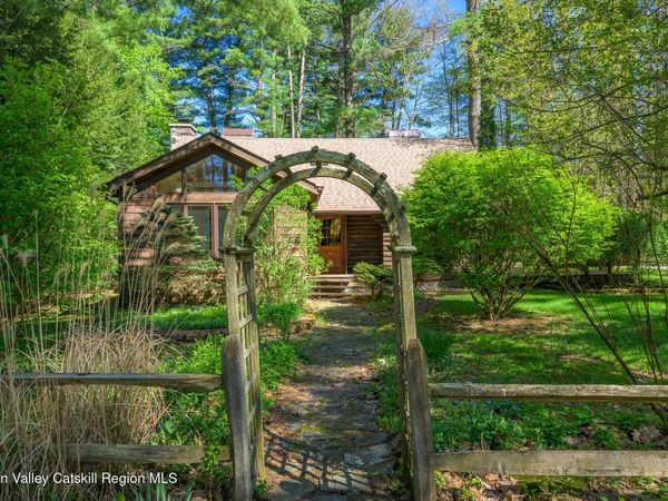 34 Queechy Shore Beach Road, East Chatham, NY 12060