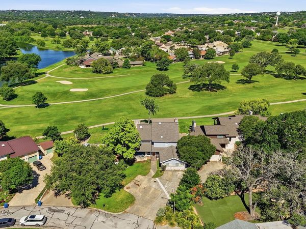 701 OAKLAND HILLS LN, Kerrville, TX 78028