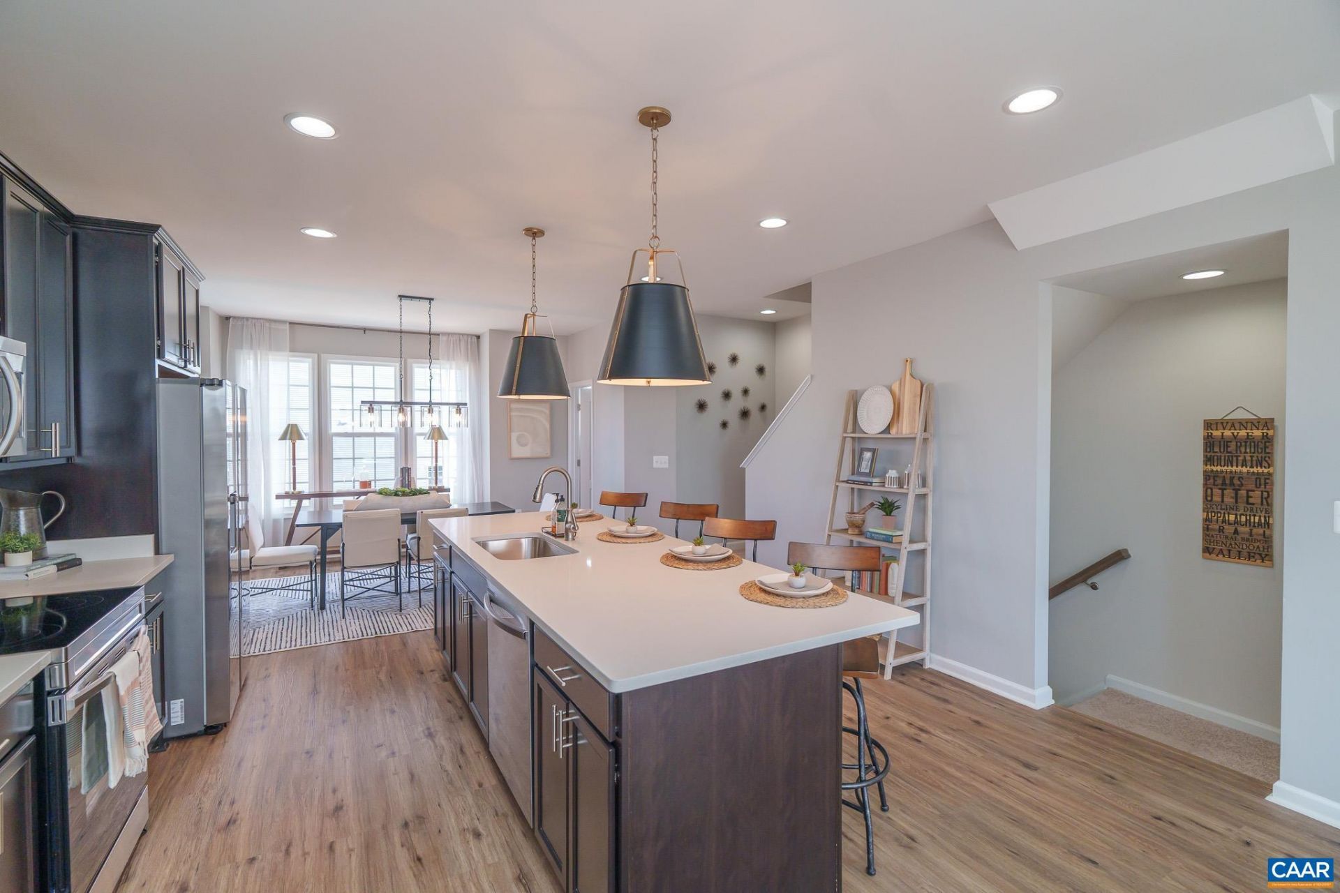 237 Cheshire Ln, Waynesboro, VA 22980 Main Photo