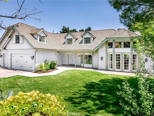 15601 Saddleback Road, Canyon Country, CA 91387