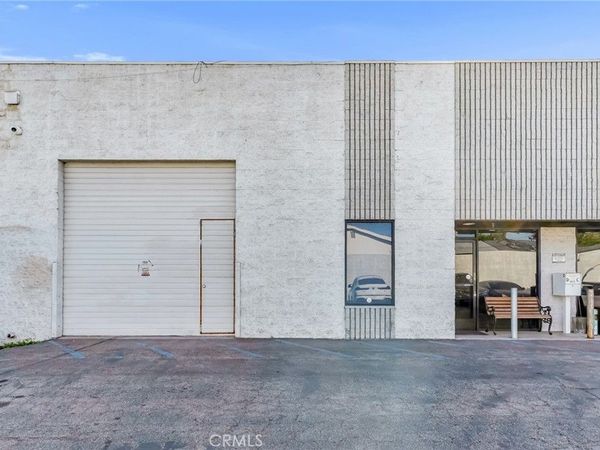 8010 Wheatland Avenue, Unit D, Sun Valley, CA 91352