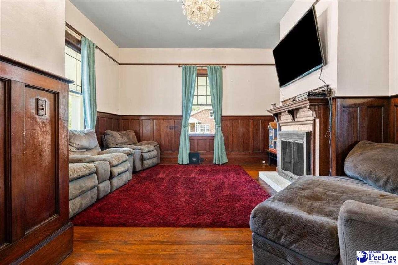 403 N Main Street Photo 15