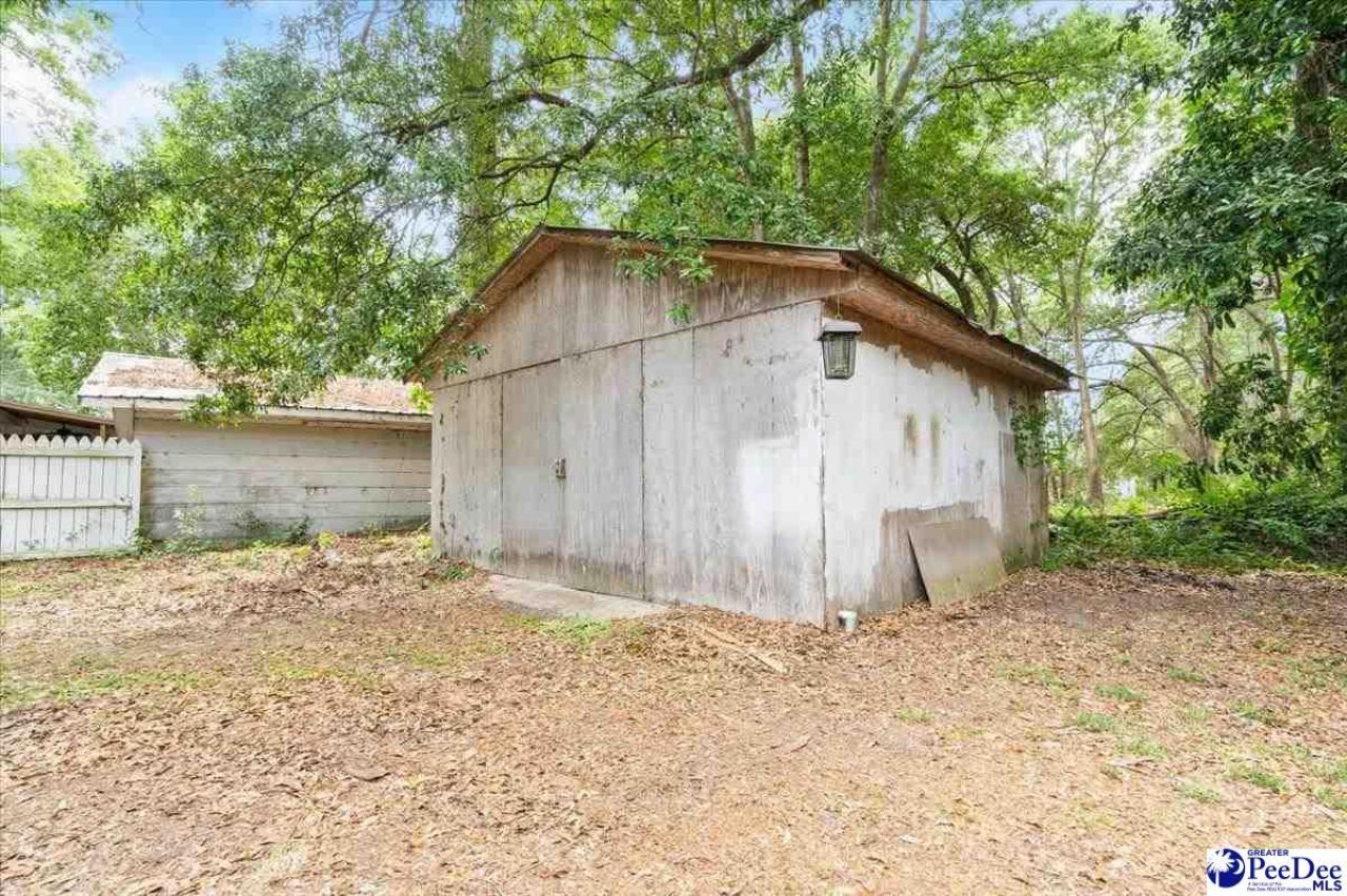 461 N Railroad Ave Photo 35