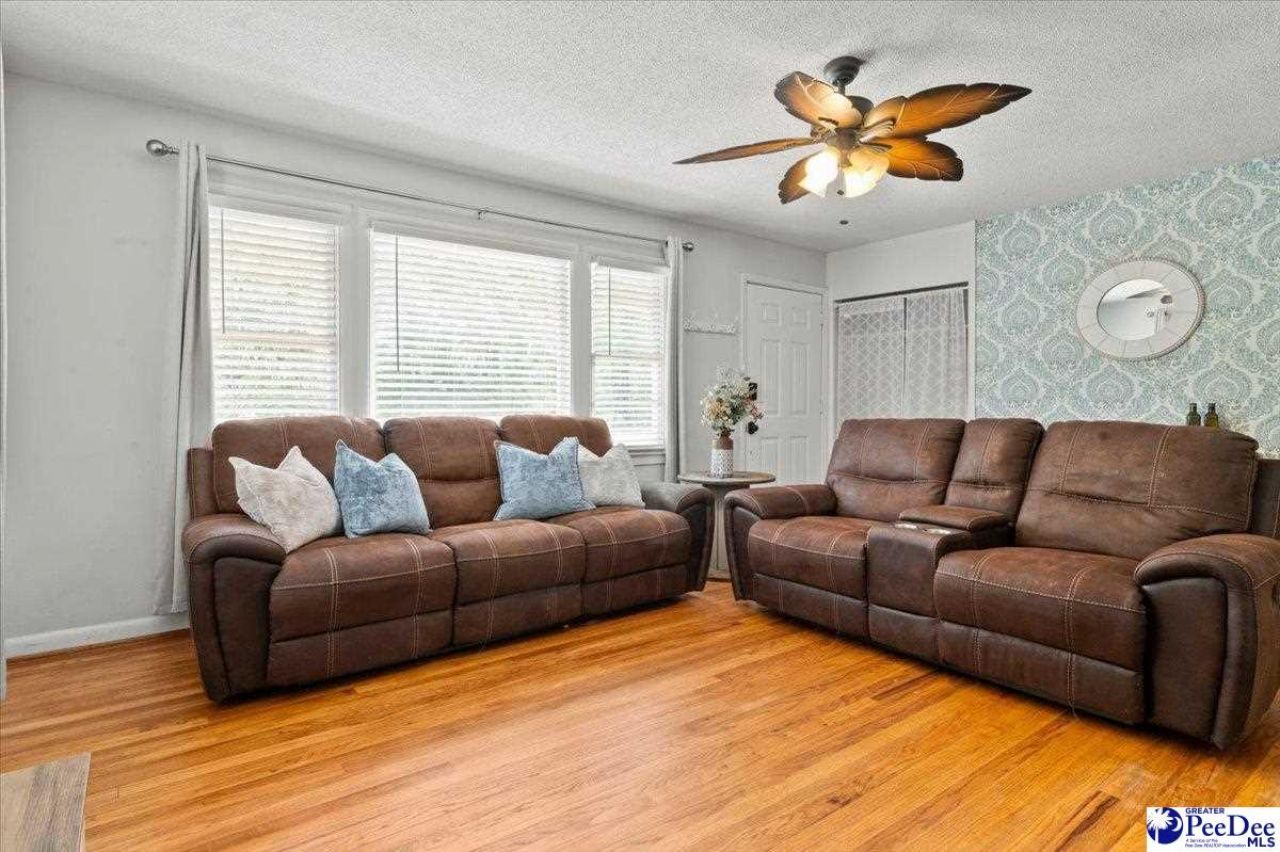 461 N Railroad Ave Photo 8