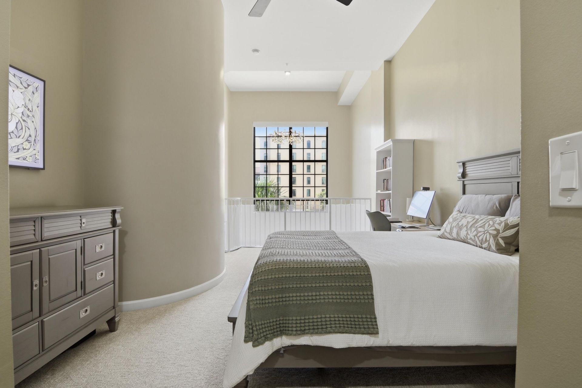 801 S Olive Avenue, Unit 206, West Palm Beach, FL 33401 Photo