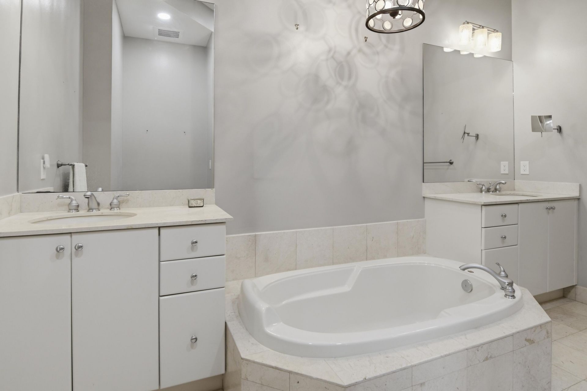 801 S Olive Avenue, Unit 206, West Palm Beach, FL 33401 Photo