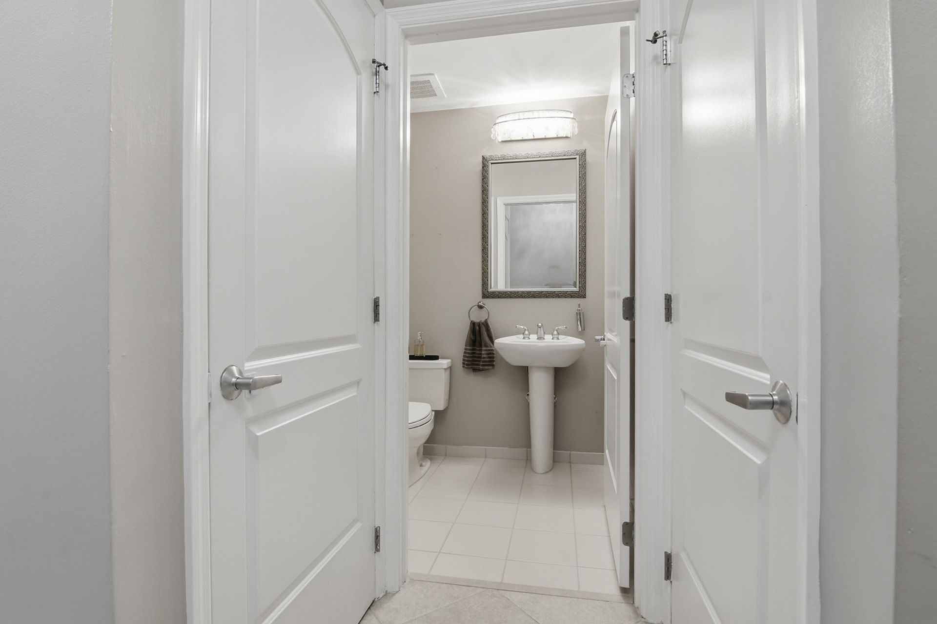 801 S Olive Avenue, Unit 206, West Palm Beach, FL 33401 Photo