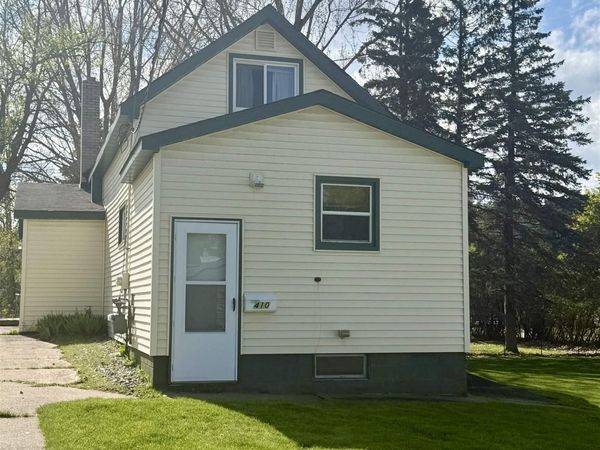 410 Quinnesec Street, Iron Mountain, MI 49801