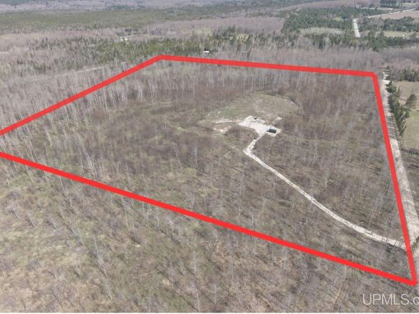 2493 N Letson Road, Manistique, MI 49840