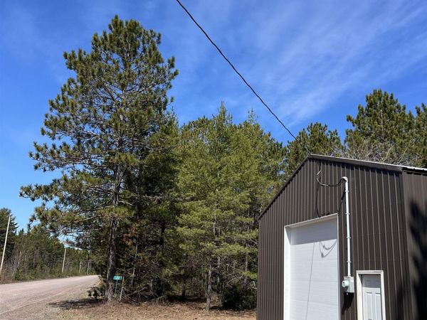 50428 Louis Point Road, Lake Linden, MI 49945