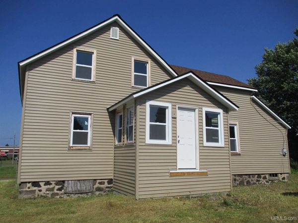 56430-56432 Middle Street, Calumet Twp, MI 49913