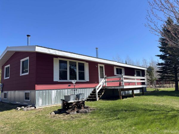 56230 Bear Lake Road, Hancock Twp, MI 49930