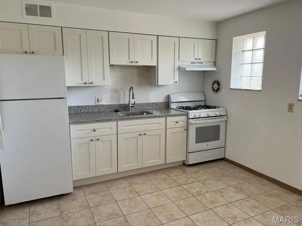 1019 Taman Court , Kirkwood, MO 63122
