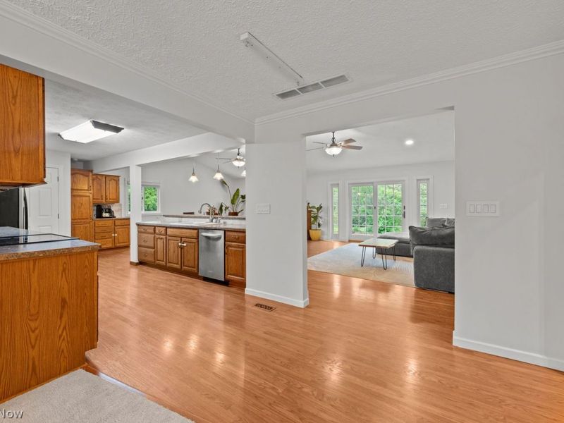 9353 Chamberlin Road , Twinsburg, OH 44087 Photo 7