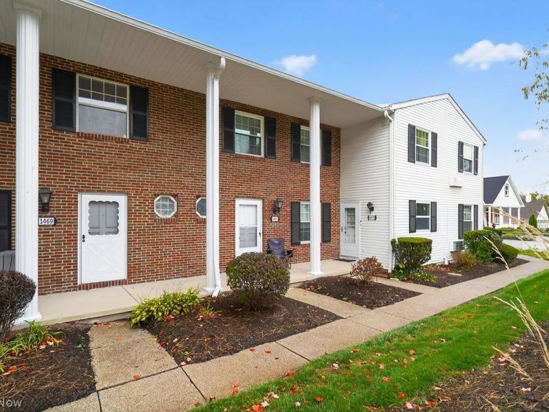 1473 Munroe Falls Avenue , Cuyahoga Falls, OH 44221 Photo 1