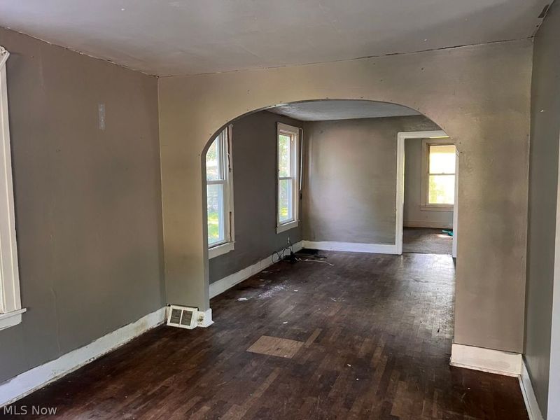 417 Courtland Street , Wellington, OH 44090 Photo 3