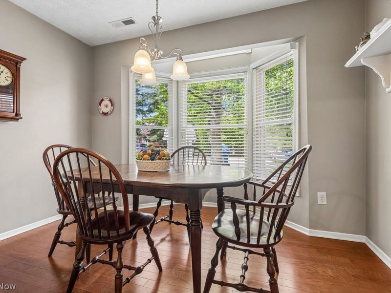 3567 Sparrow Pond Circle , Bath, OH 44333 Photo 11