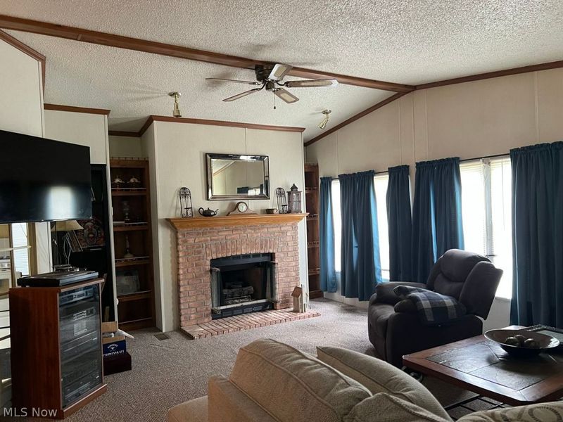 44 NW Thomas Boulevard NW, Massillon, OH 44647 Photo 2