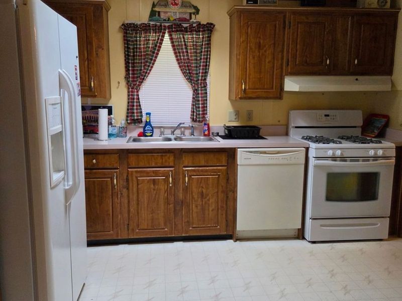 44 NW Thomas Boulevard NW, Massillon, OH 44647 Photo 5