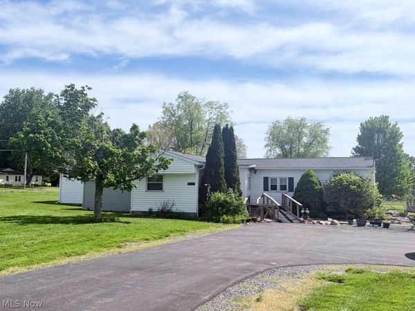5122 Orangeville Kinsman Road , Burghill, OH 44404