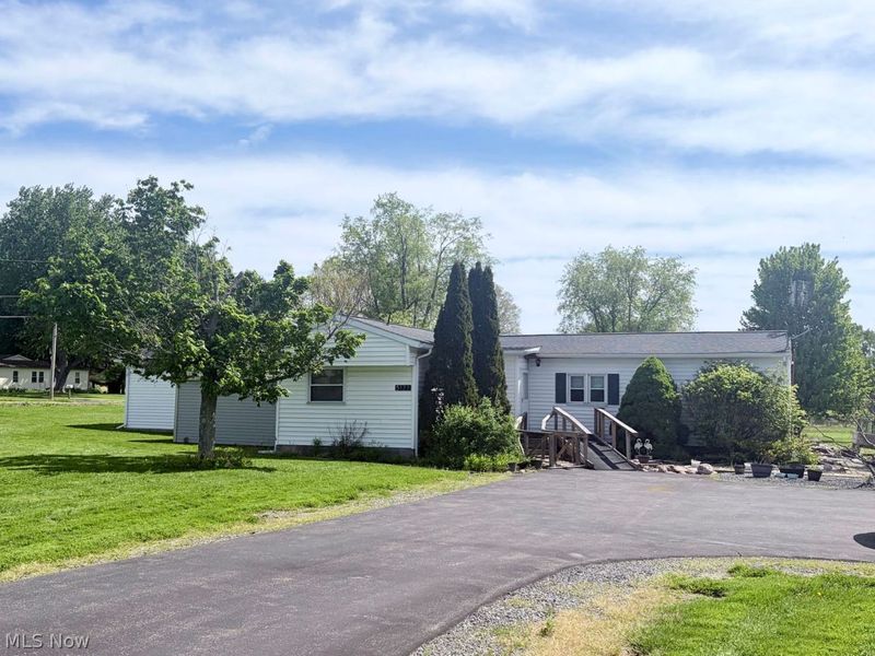 5122 Orangeville Kinsman Road , Burghill, OH 44404 Photo 1