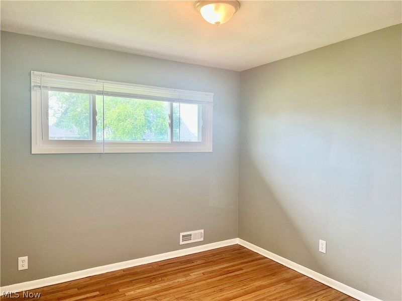 36 E Dartmoor Avenue , Seven Hills, OH 44131 Photo 12