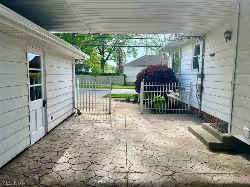 36 E Dartmoor Avenue , Seven Hills, OH 44131 Photo 29