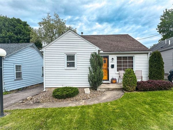 221 Parkgate Avenue , Youngstown, OH 44515