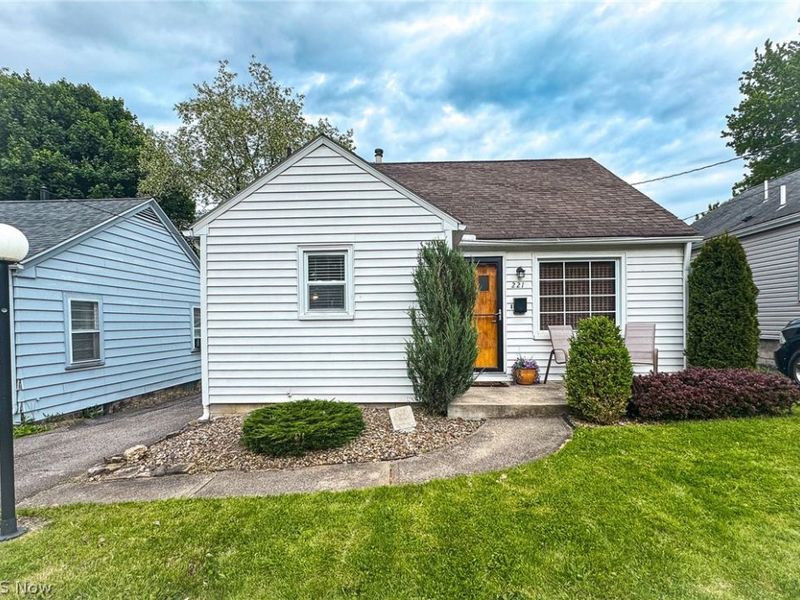 221 Parkgate Avenue , Youngstown, OH 44515 Photo 1