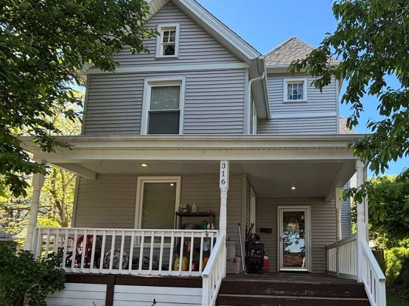 316 Thorne Avenue NE, Massillon, OH 44646 Photo 1