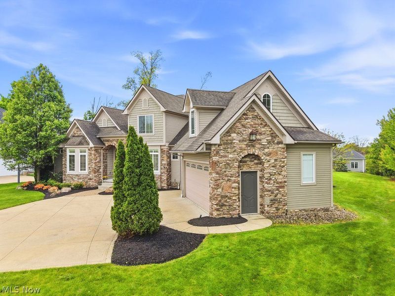 8090 Prairie Crossing , Macedonia, OH 44056 Photo 2