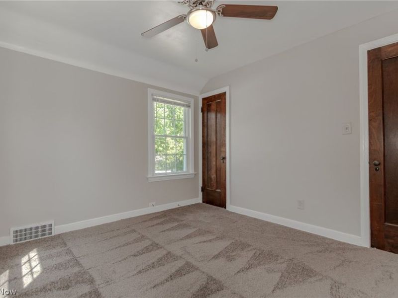 360 E 248th Street , Euclid, OH 44123 Photo 23