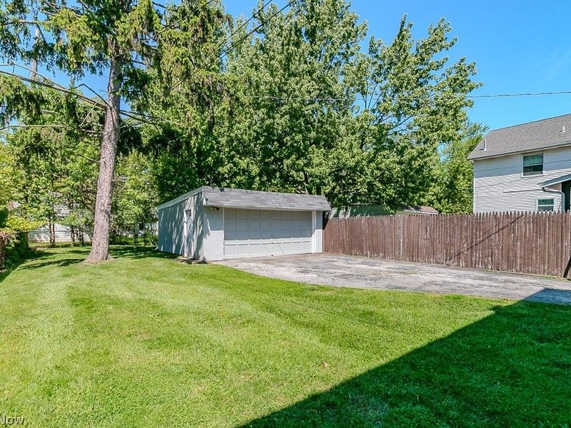 360 E 248th Street , Euclid, OH 44123 Photo 34