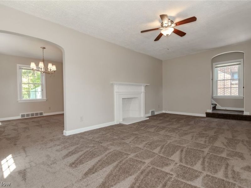 360 E 248th Street , Euclid, OH 44123 Photo 6