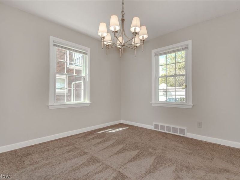 360 E 248th Street , Euclid, OH 44123 Photo 8