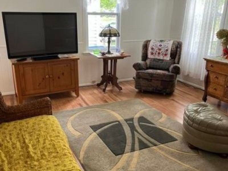 5742 South Street , Vermilion, OH 44089 Photo 3