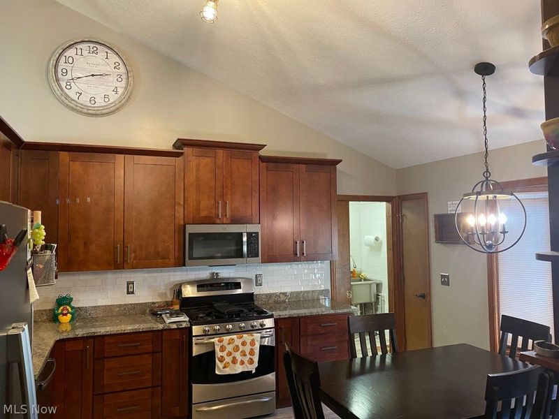 12579 Woodberry Lane, Strongsville, OH 44149 Photo 11