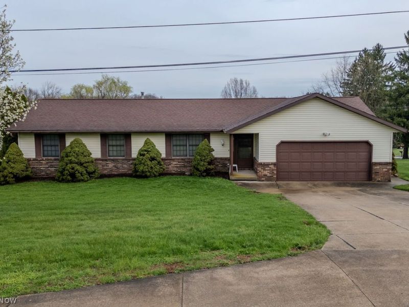 3192 Dewalt Drive, Green, OH 44312 Photo 1