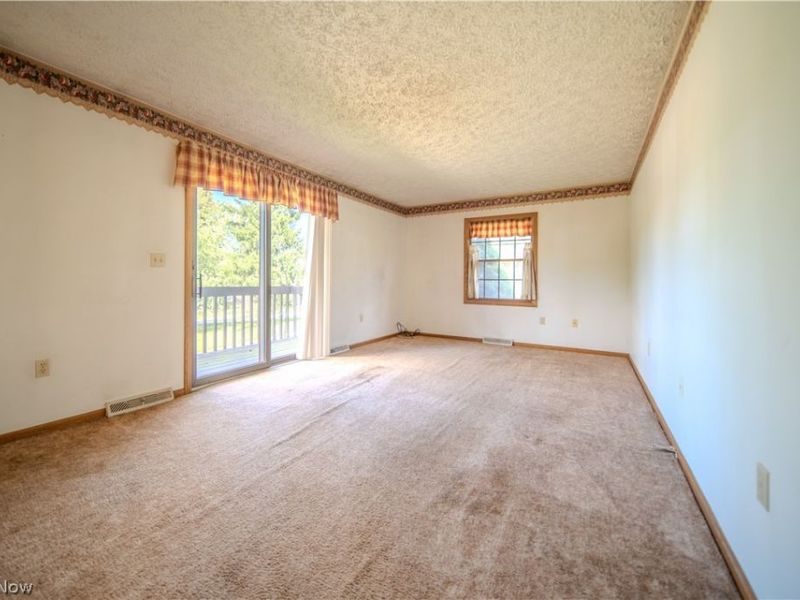 3192 Dewalt Drive, Green, OH 44312 Photo 10