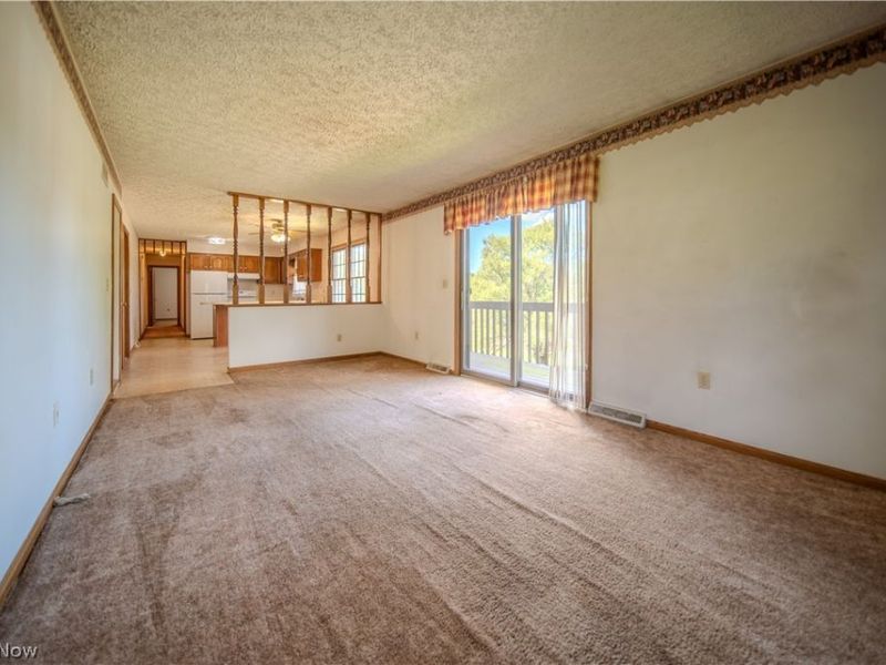 3192 Dewalt Drive, Green, OH 44312 Photo 11