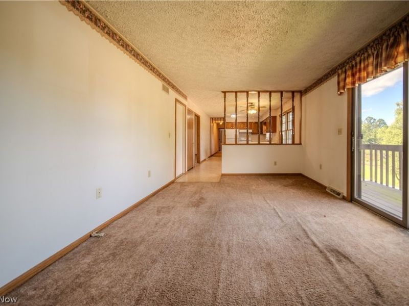 3192 Dewalt Drive, Green, OH 44312 Photo 12