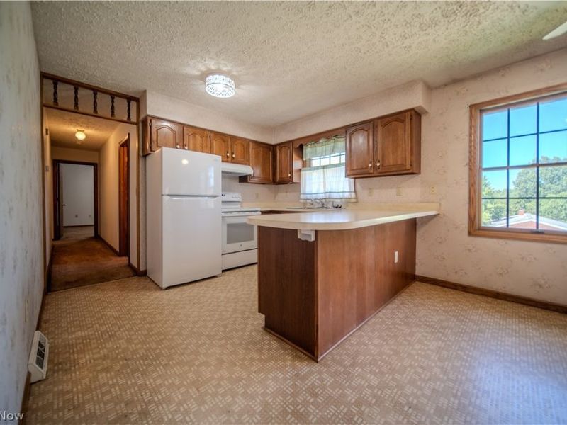 3192 Dewalt Drive, Green, OH 44312 Photo 15
