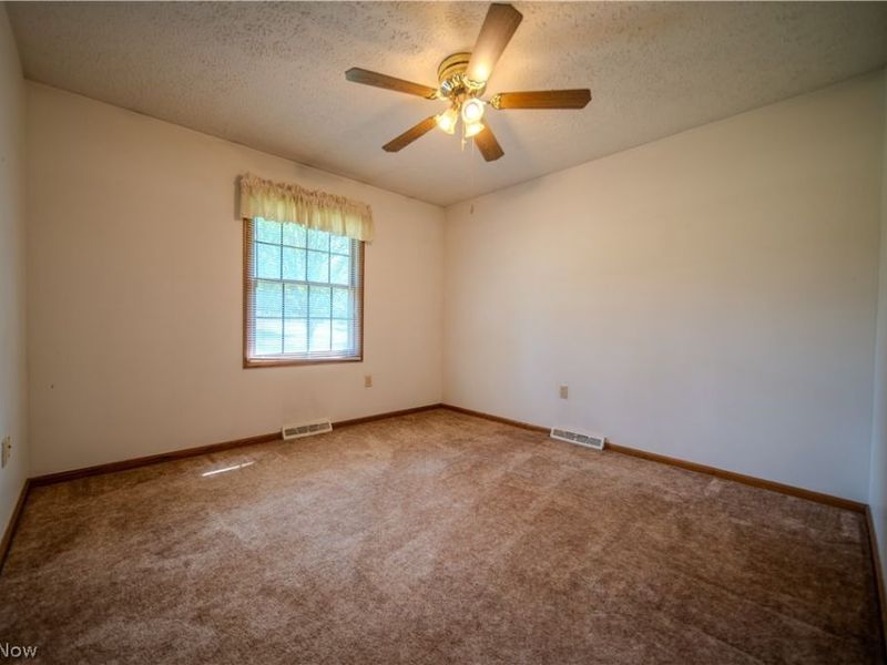 3192 Dewalt Drive, Green, OH 44312 Photo 21