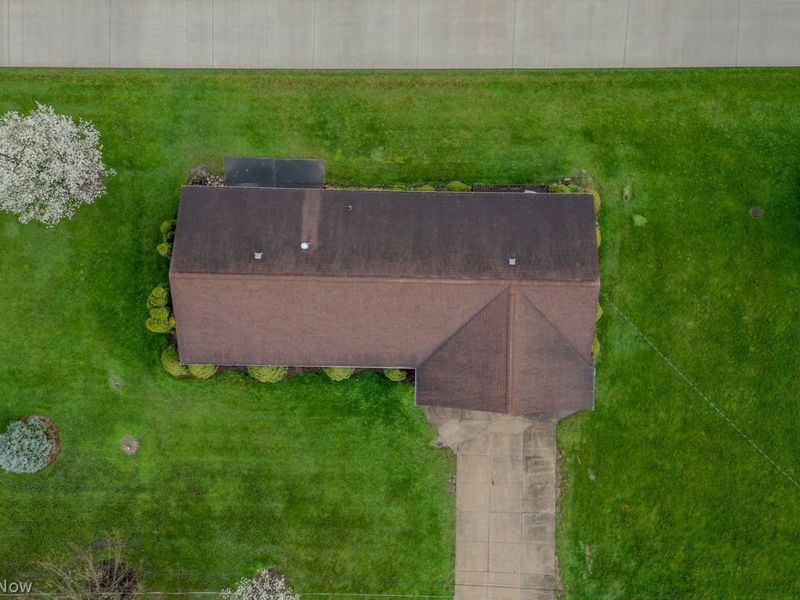 3192 Dewalt Drive, Green, OH 44312 Photo 4