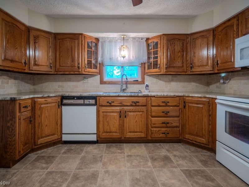 1940 Tisdale Drive , Green, OH 44312 Photo 19