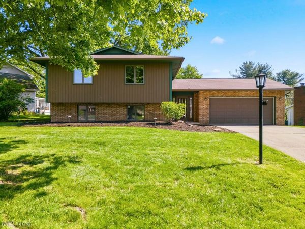 5460 Echodell Avenue NW, North Canton, OH 44720