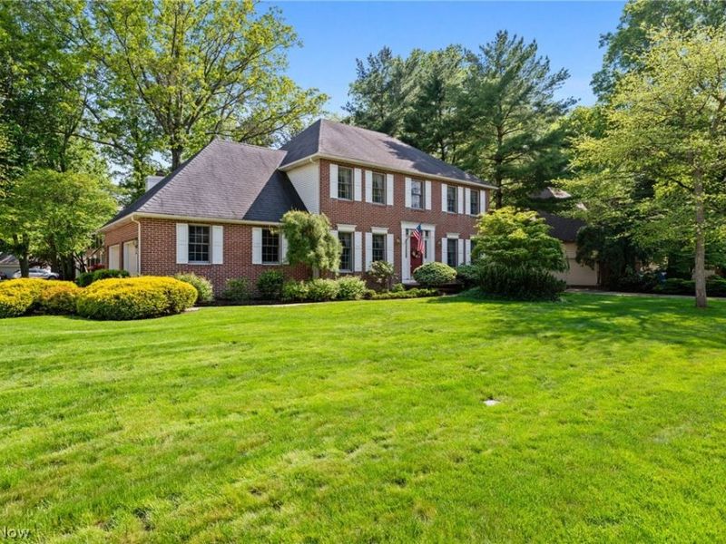 359 Williamsburg Drive , Avon Lake, OH 44012 Photo 2