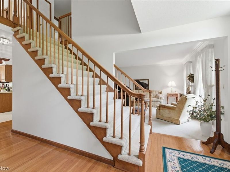 359 Williamsburg Drive , Avon Lake, OH 44012 Photo 4